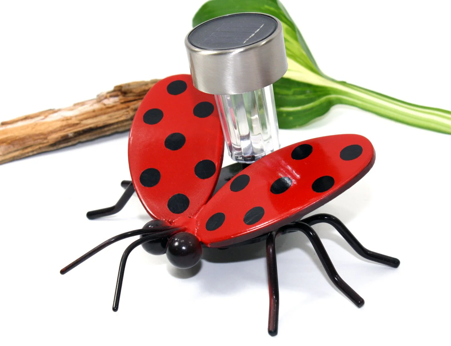 Flying Ladybug Solar Light with Garden Stake - Image 4