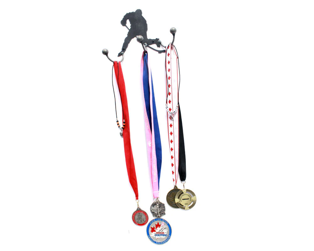 Award Display Hockey Players: Wall-mounted Metal Art (Set of Two) - Image 4