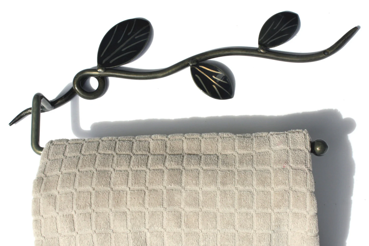 Paper Towel Holder: Wall-mounted Ornamental Metal Art Paper Towel Holders - Image 5